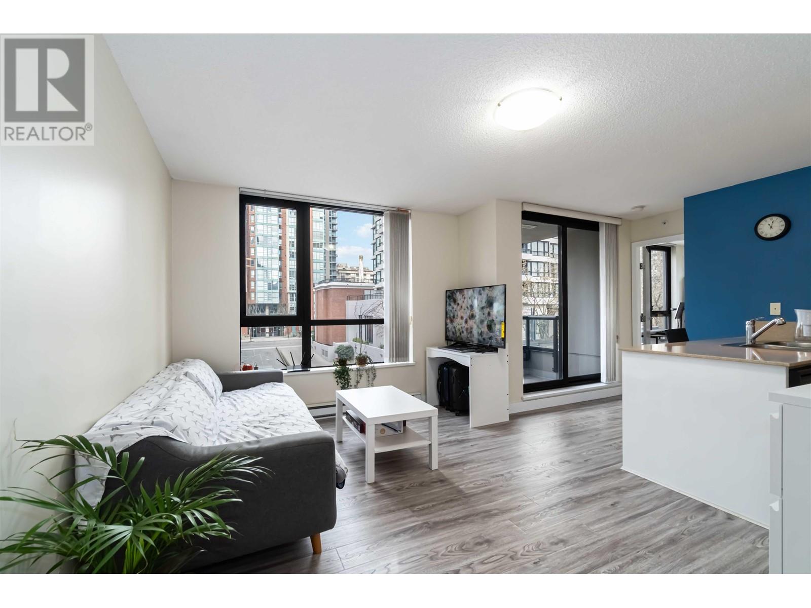 Listing Picture 6 of 32 : 402 977 MAINLAND STREET, Vancouver / 溫哥華 - 魯藝地產 Yvonne Lu Group - MLS Medallion Club Member