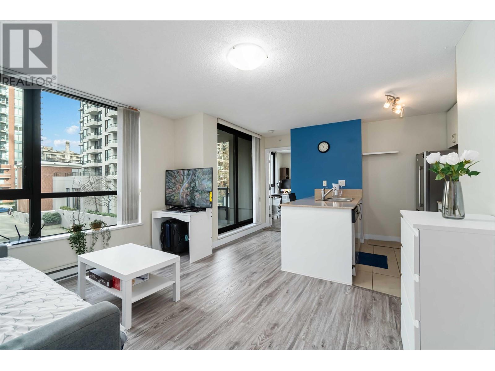 Listing Picture 7 of 32 : 402 977 MAINLAND STREET, Vancouver / 溫哥華 - 魯藝地產 Yvonne Lu Group - MLS Medallion Club Member
