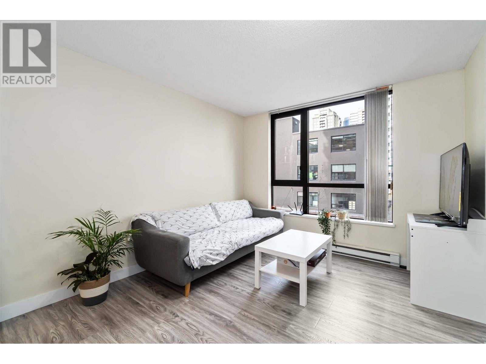 Listing Picture 8 of 32 : 402 977 MAINLAND STREET, Vancouver / 溫哥華 - 魯藝地產 Yvonne Lu Group - MLS Medallion Club Member