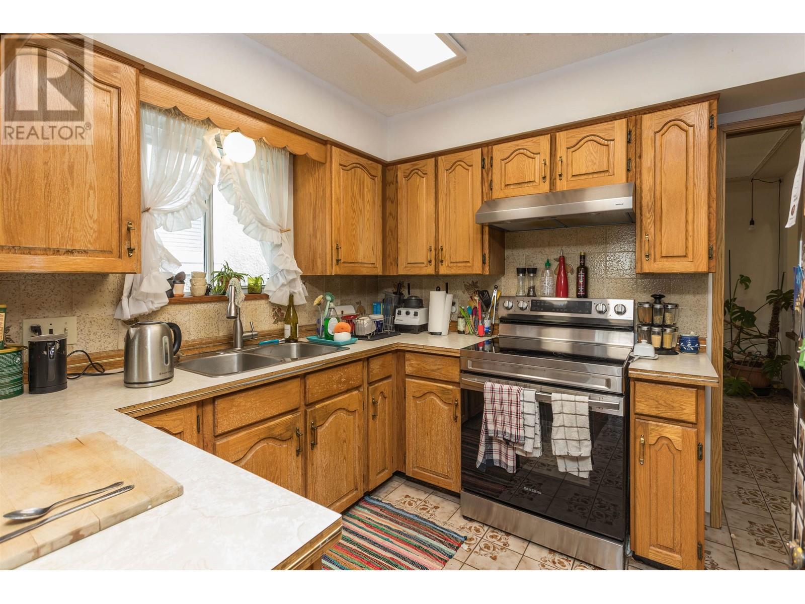 769 E 18th Avenue, Vancouver, British Columbia  V5V 1G6 - Photo 6 - R2972228