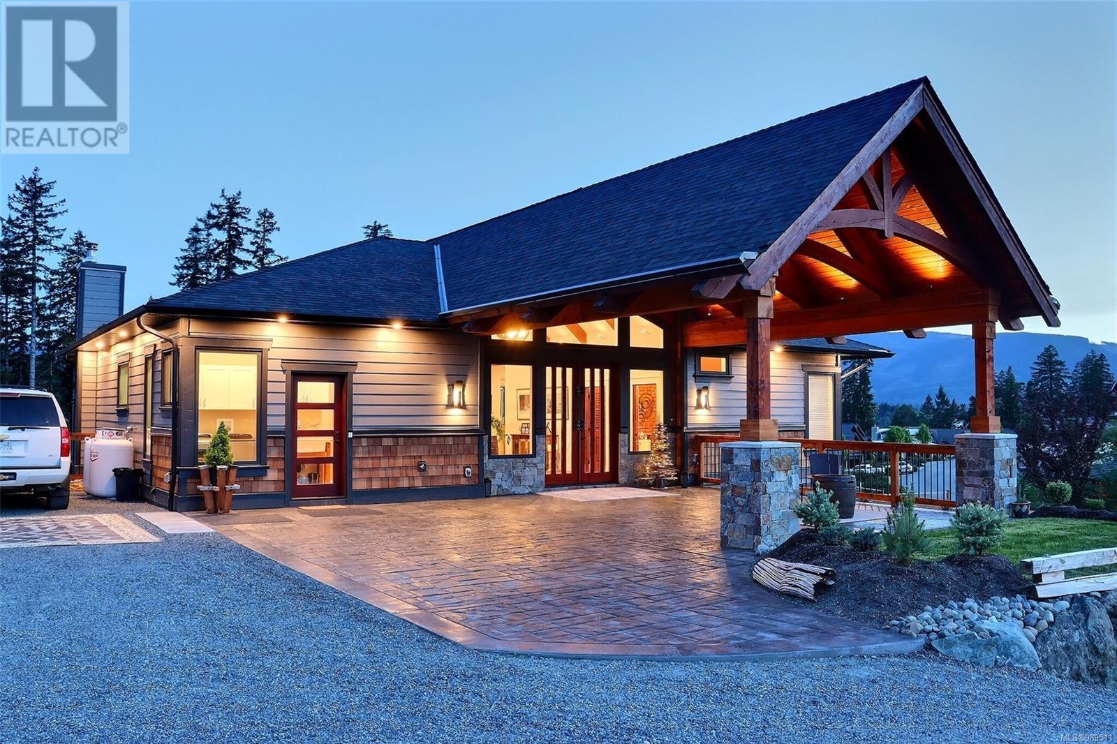 7343 Lakefront Pl, Lake Cowichan, British Columbia