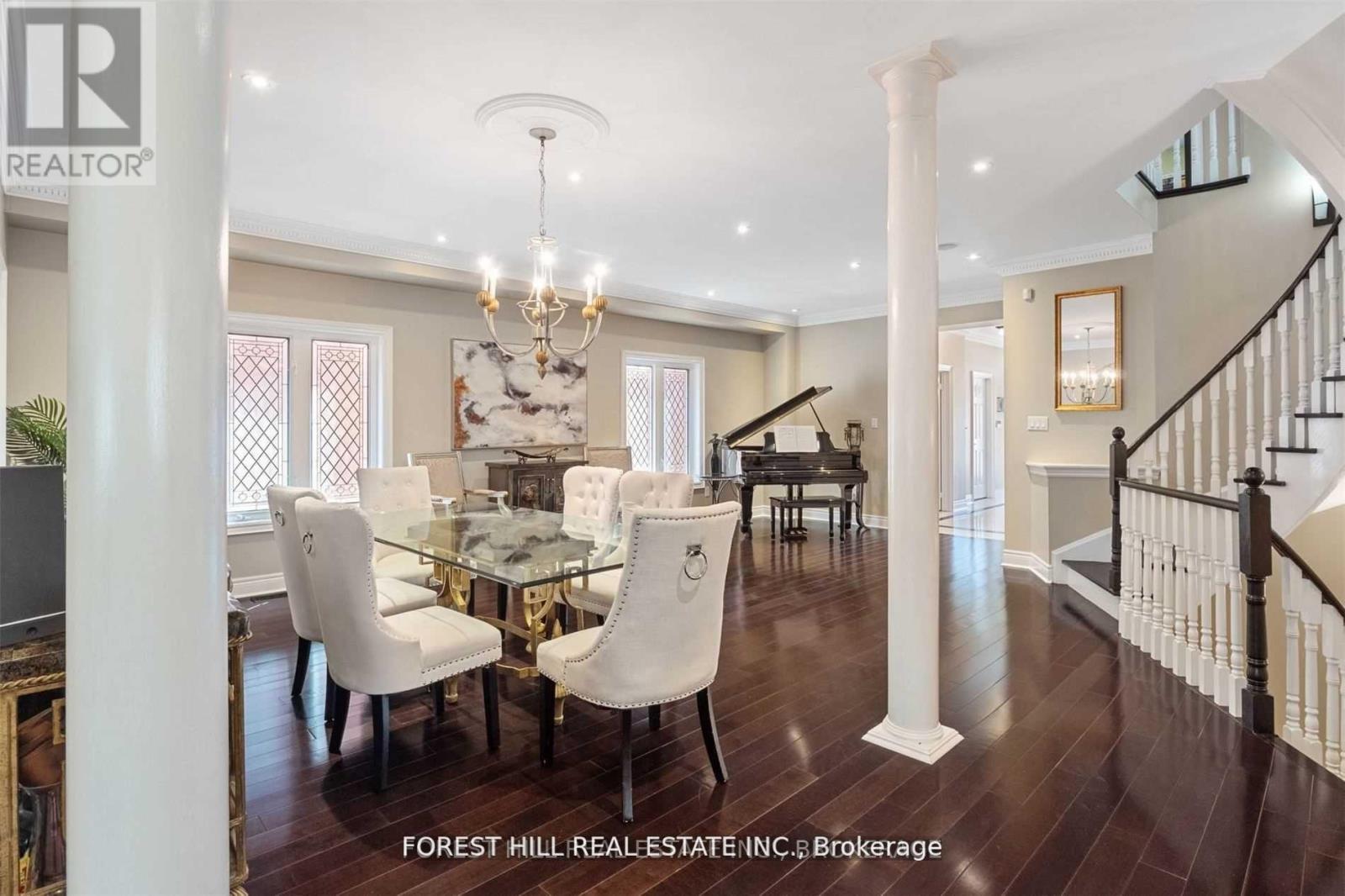 Property at 224 AUTUMN HILL BOULEVARD image 4