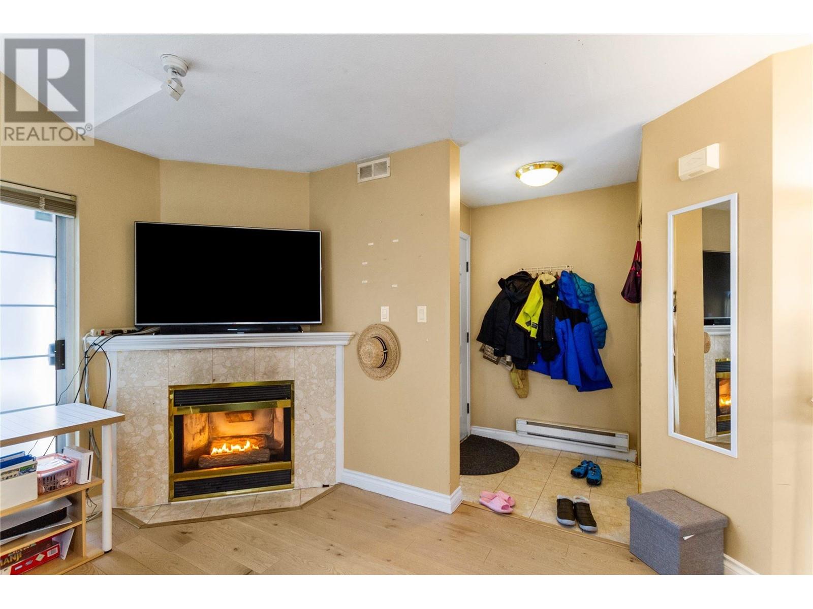 15 7128 18th Avenue, Burnaby, British Columbia  V3N 1H1 - Photo 6 - R2971063