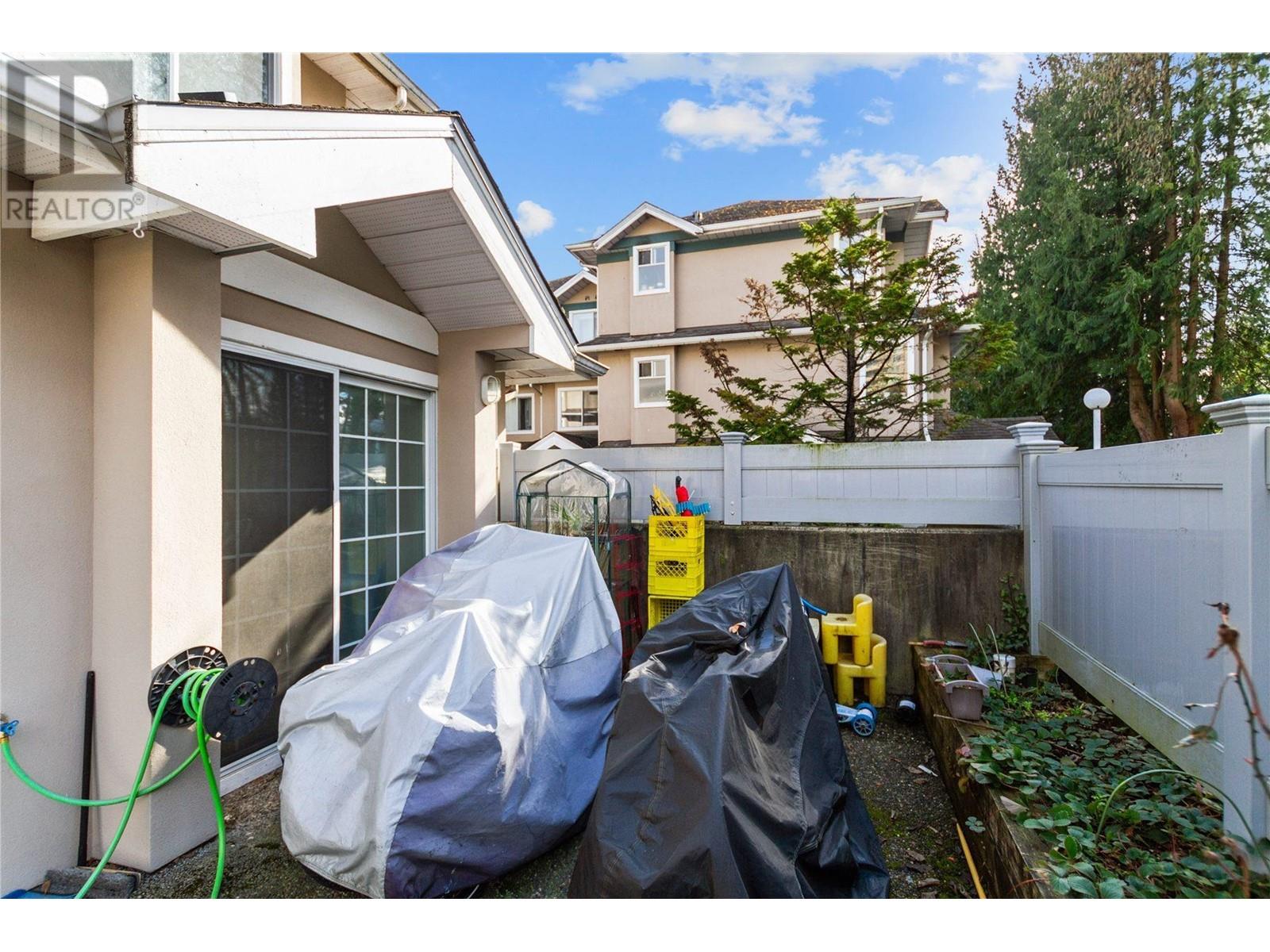 15 7128 18th Avenue, Burnaby, British Columbia  V3N 1H1 - Photo 4 - R2971063