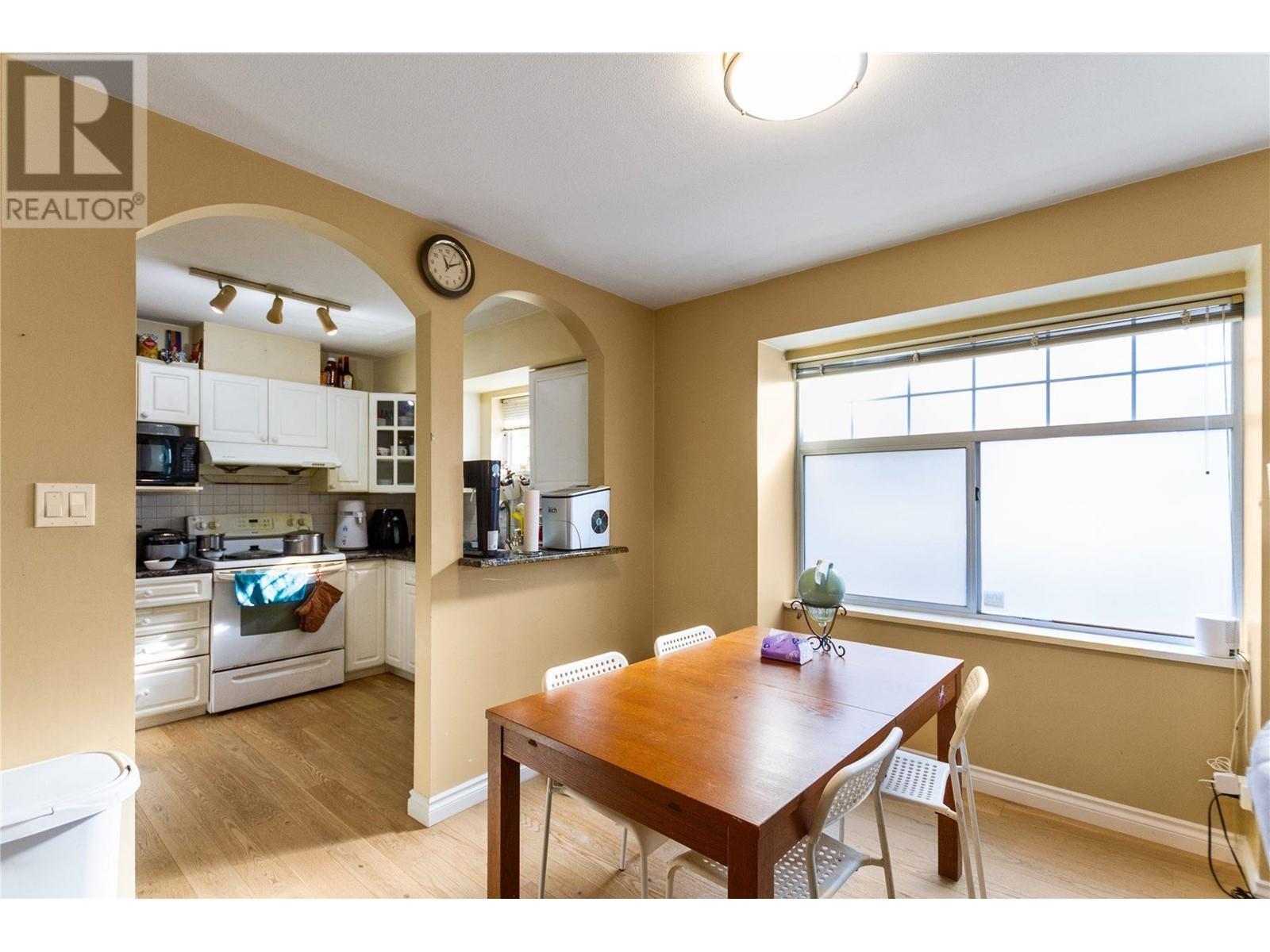 15 7128 18th Avenue, Burnaby, British Columbia  V3N 1H1 - Photo 8 - R2971063