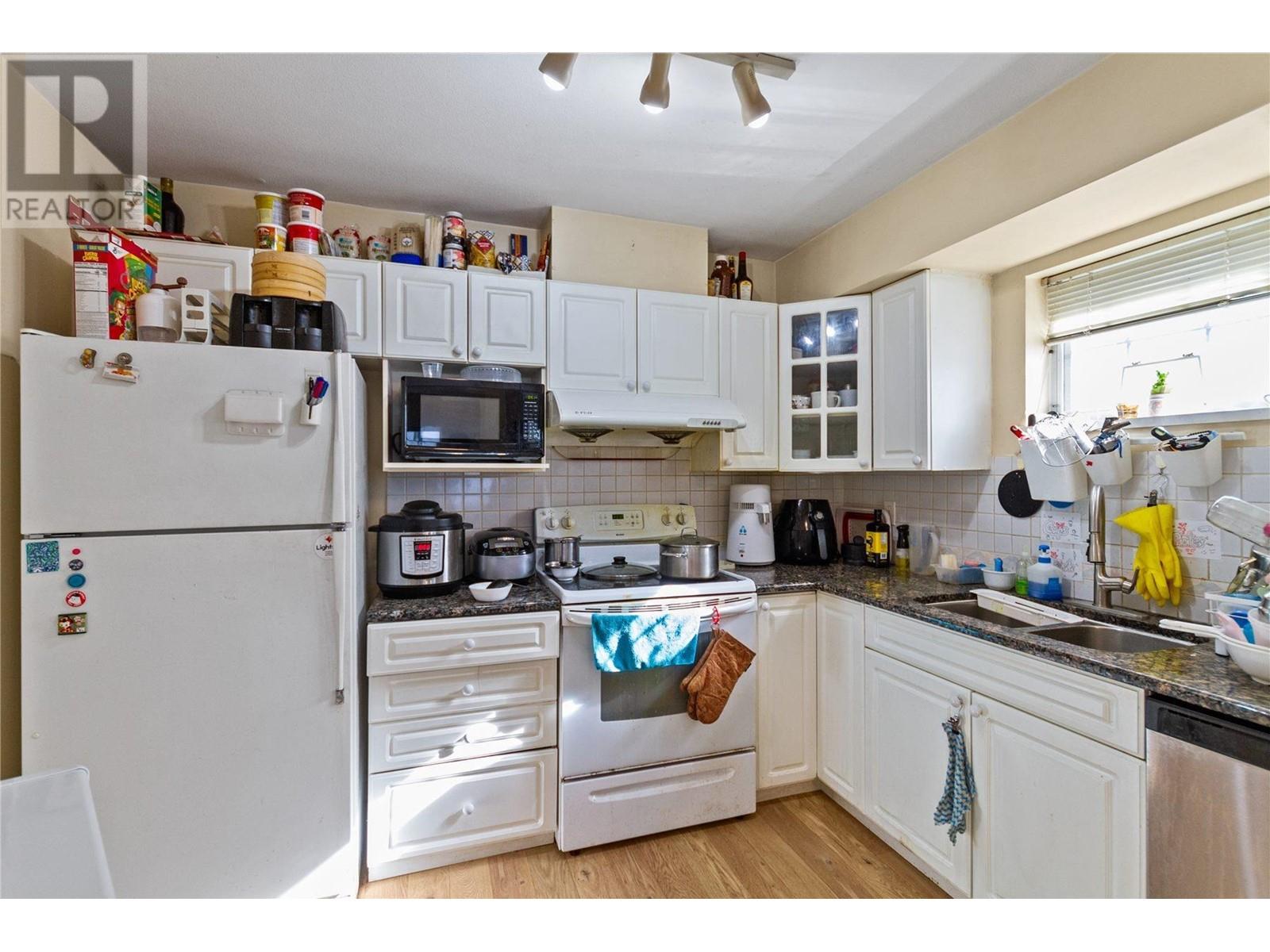 15 7128 18th Avenue, Burnaby, British Columbia  V3N 1H1 - Photo 10 - R2971063