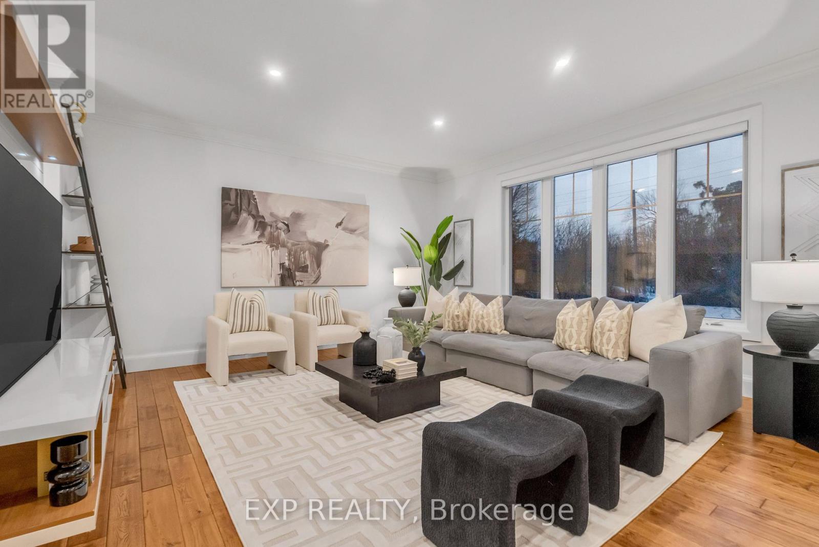 Property at 13379 TRAFALGAR ROAD image 4