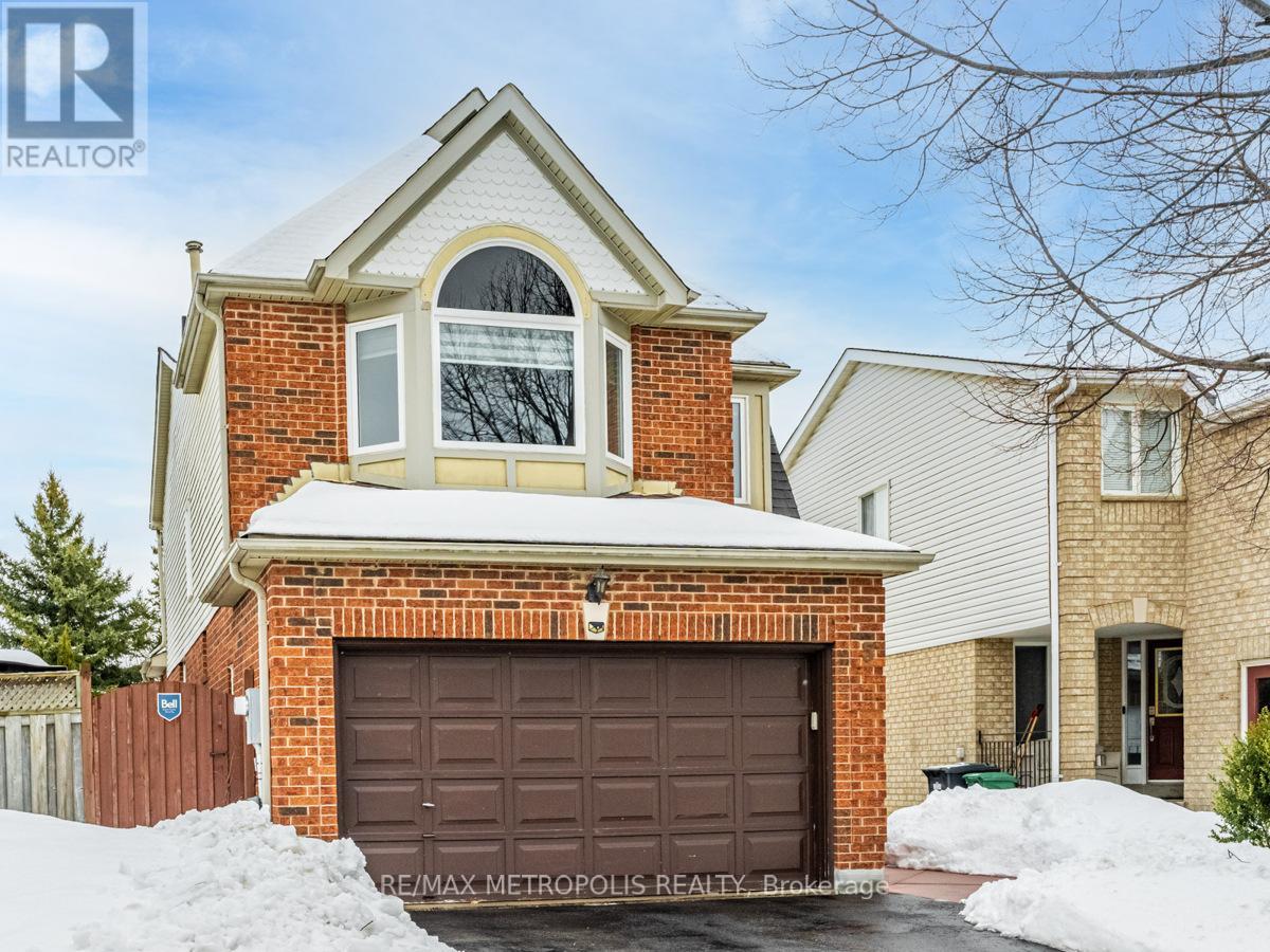 5 Furrows End, Brampton, Ontario  L6Z 4S5 - Photo 2 - W11997156