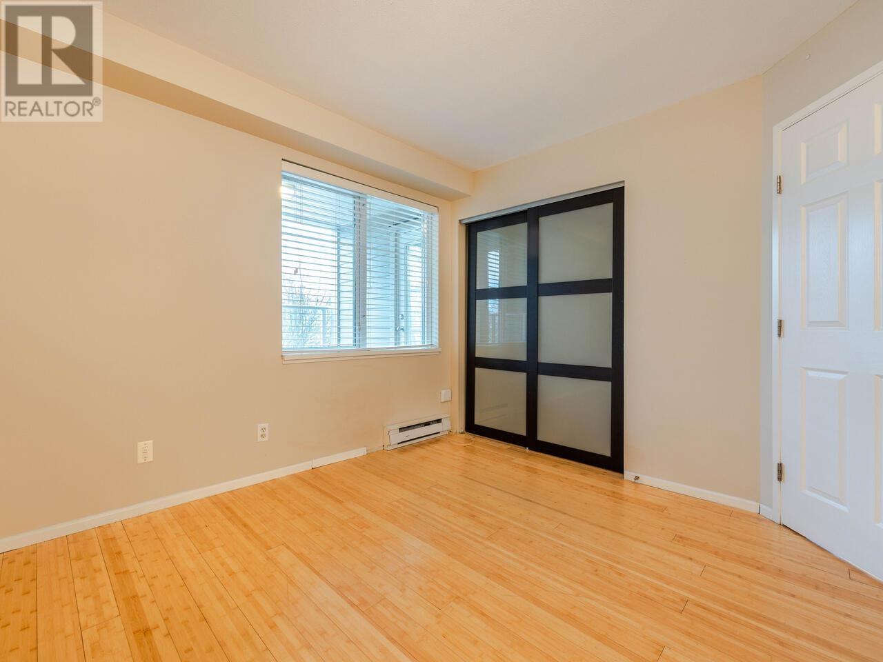 Listing Picture 15 of 27 : 303 3168 LAUREL STREET, Vancouver / 溫哥華 - 魯藝地產 Yvonne Lu Group - MLS Medallion Club Member