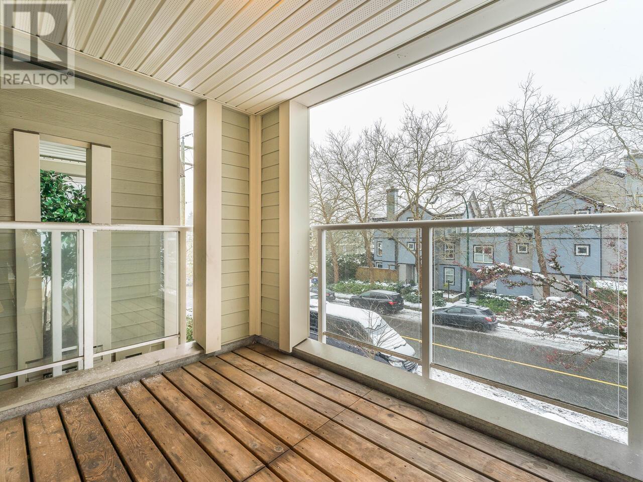 Listing Picture 22 of 27 : 303 3168 LAUREL STREET, Vancouver / 溫哥華 - 魯藝地產 Yvonne Lu Group - MLS Medallion Club Member