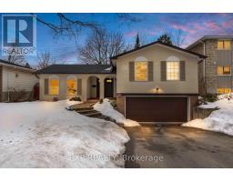 656 CASTLEGUARD CRESCENT, Burlington, Ontario