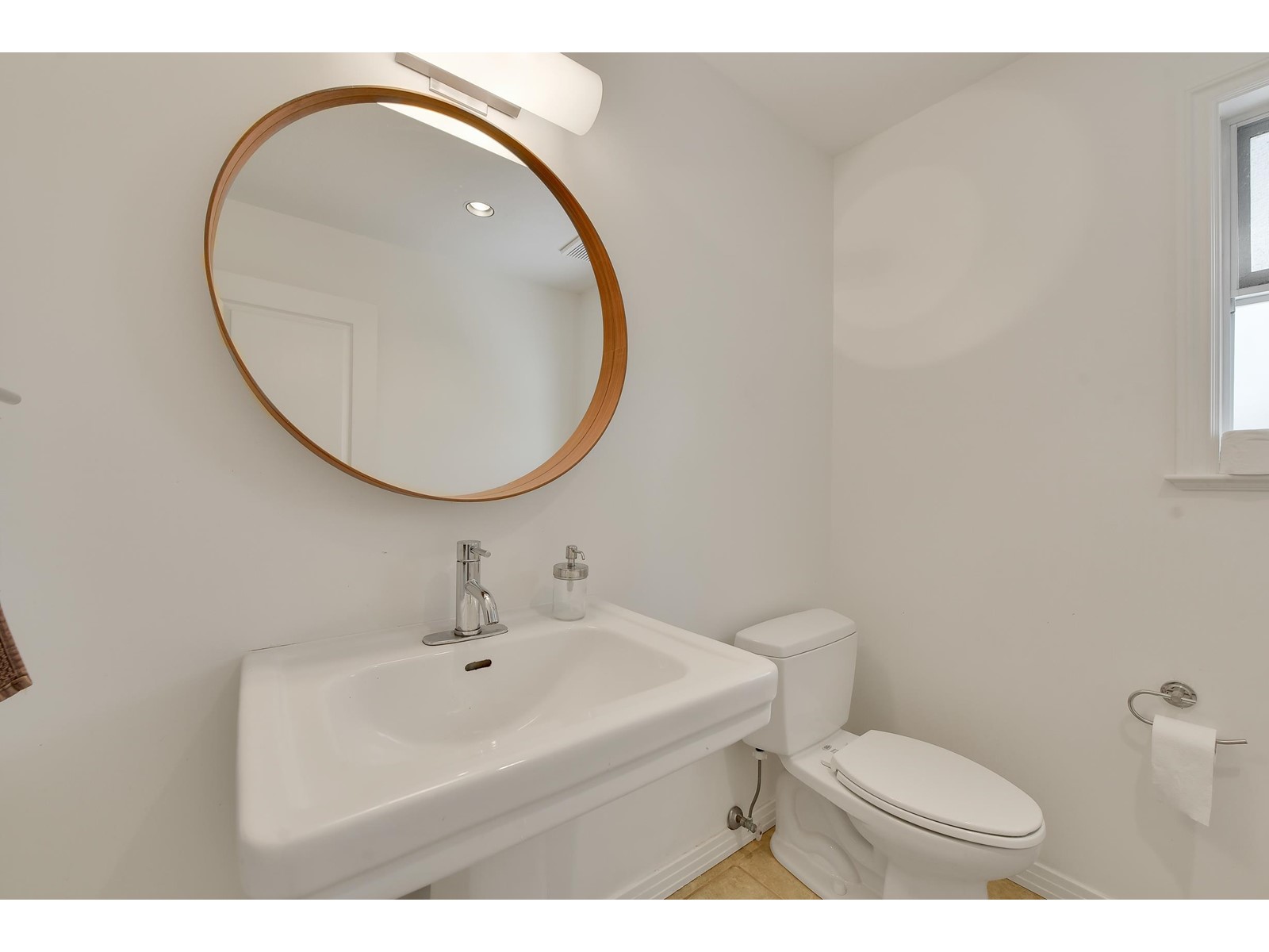 20232 3 Avenue, Langley, British Columbia  V2Z 1V8 - Photo 11 - R2971094