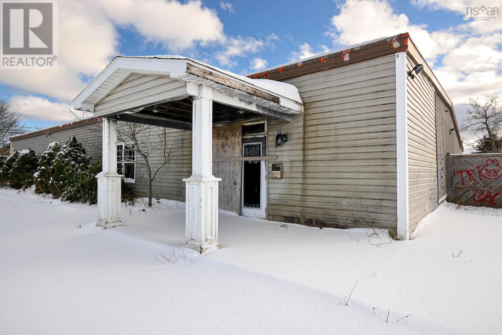 554 Alexandra Street Street, Sydney, Nova Scotia  B1S 2G8 - Photo 2 - 202503958