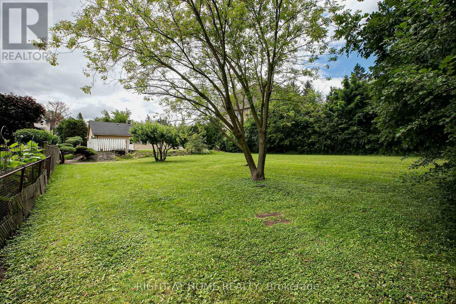 46 Roosevelt Drive, Richmond Hill, Ontario  L4C 6V4 - Photo 6 - N11997382