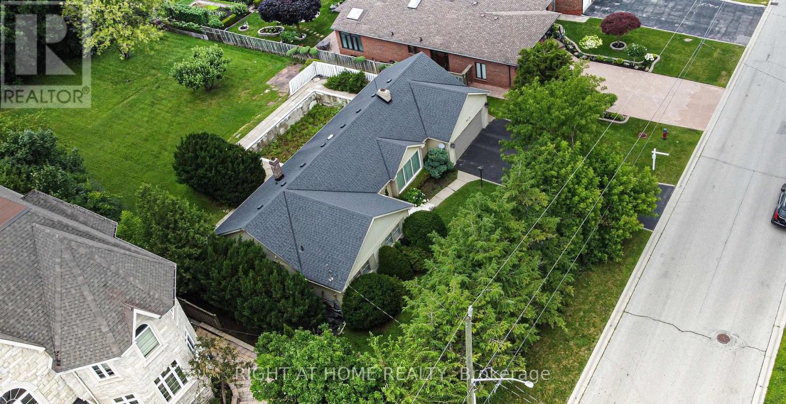 46 Roosevelt Drive, Richmond Hill, Ontario  L4C 6V4 - Photo 9 - N11997382