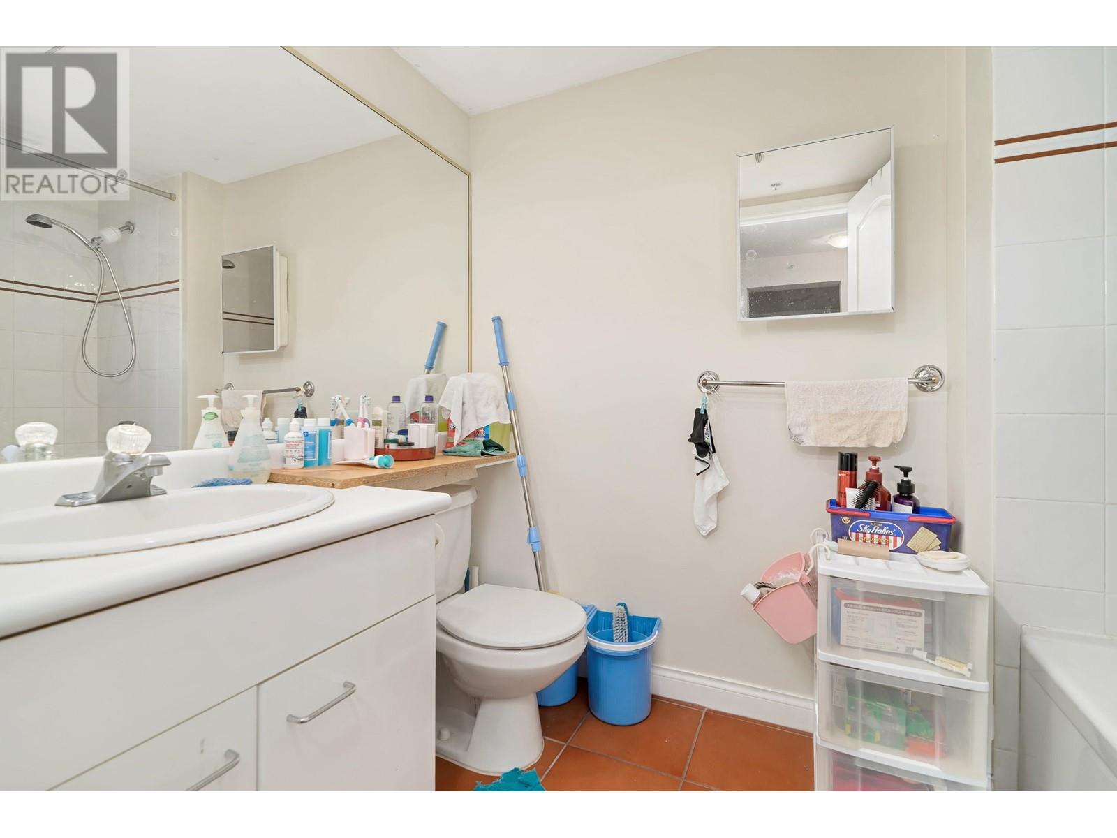 Listing Picture 9 of 19 : 1009 7380 ELMBRIDGE WAY, Richmond / 烈治文 - 魯藝地產 Yvonne Lu Group - MLS Medallion Club Member