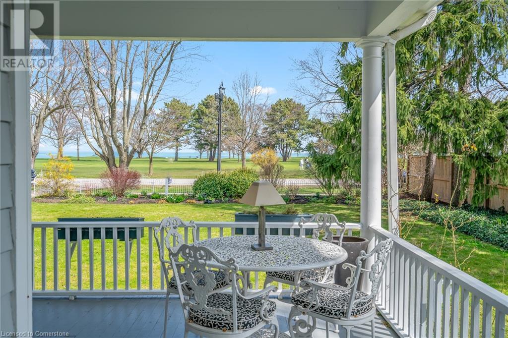 Property at 368 QUEEN Street image 3