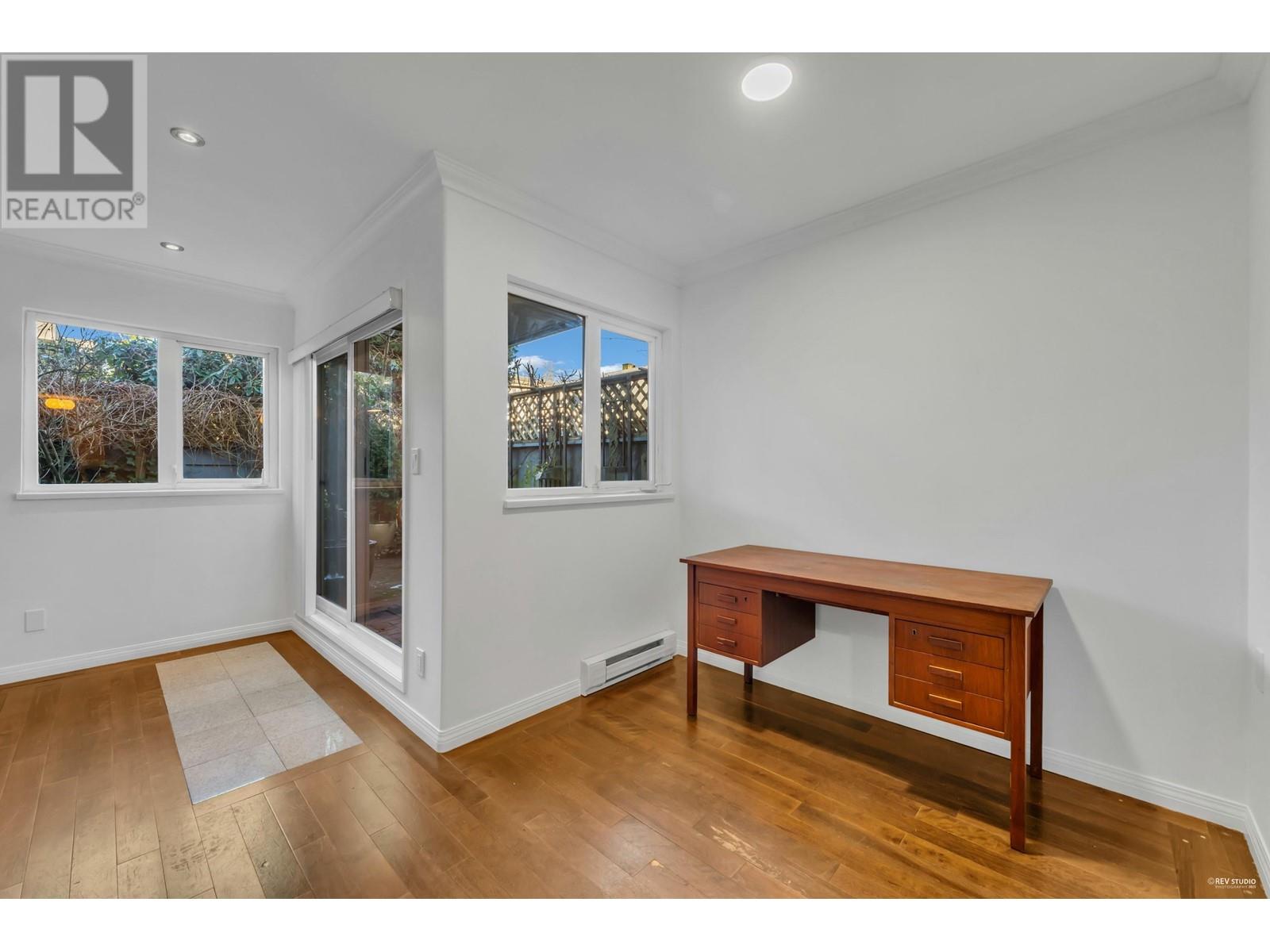 Listing Picture 12 of 28 : 109 2255 ETON STREET, Vancouver / 溫哥華 - 魯藝地產 Yvonne Lu Group - MLS Medallion Club Member