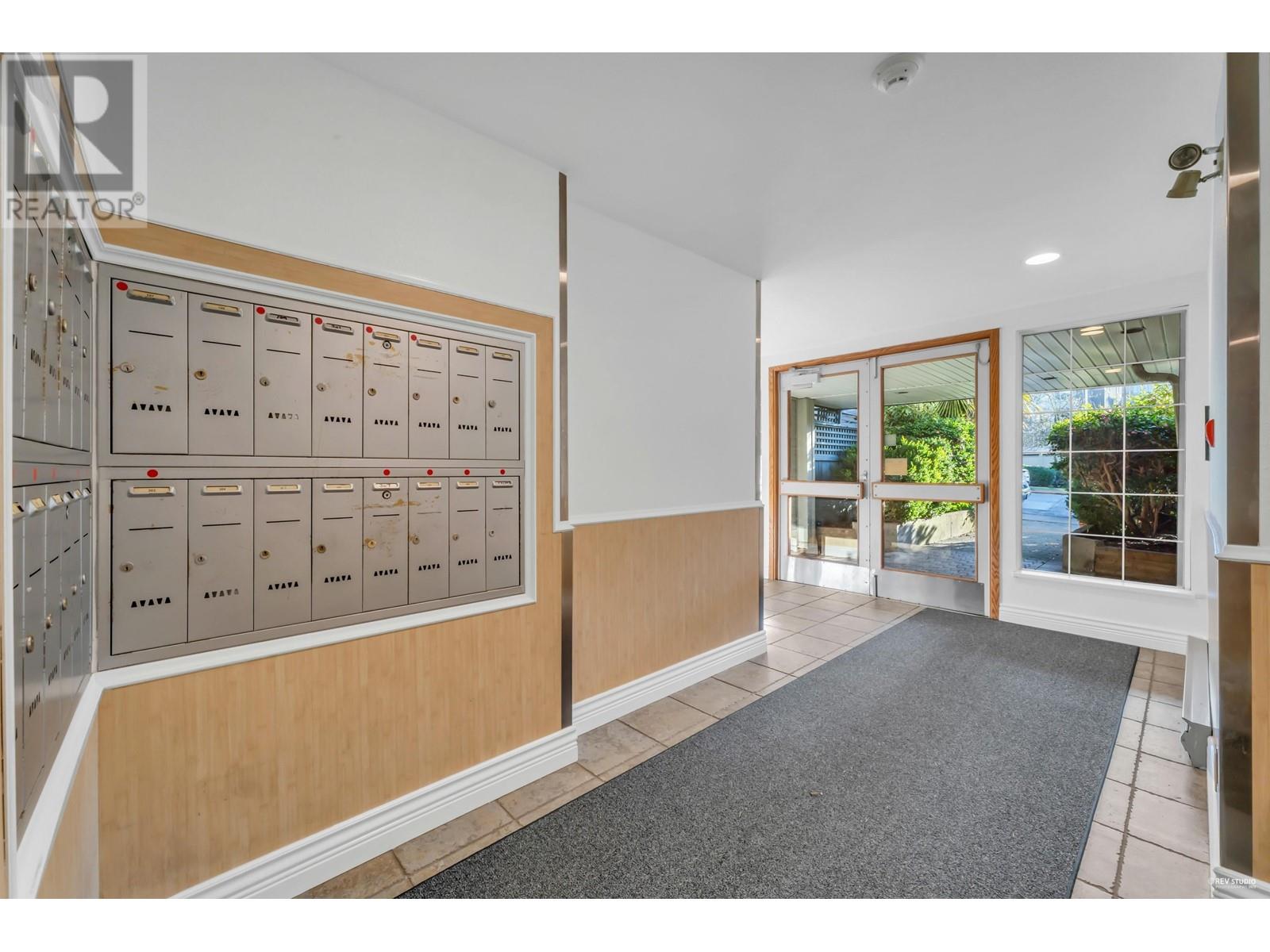 Listing Picture 27 of 28 : 109 2255 ETON STREET, Vancouver / 溫哥華 - 魯藝地產 Yvonne Lu Group - MLS Medallion Club Member