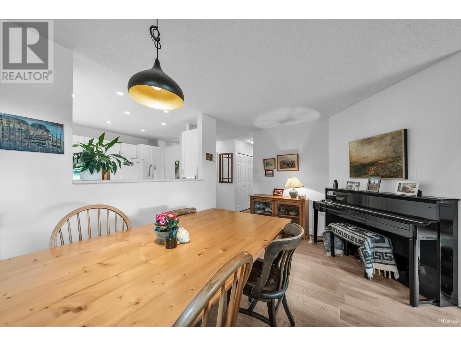 104 2800 Chesterfield Avenue, North Vancouver, British Columbia  V7N 4M1 - Photo 11 - R2972255