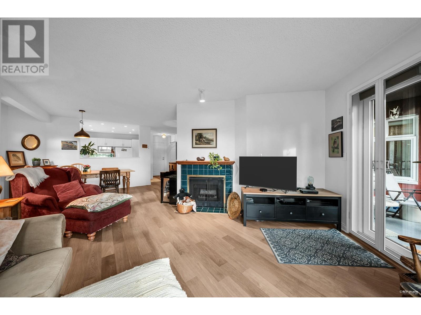 104 2800 Chesterfield Avenue, North Vancouver, British Columbia  V7N 4M1 - Photo 5 - R2972255