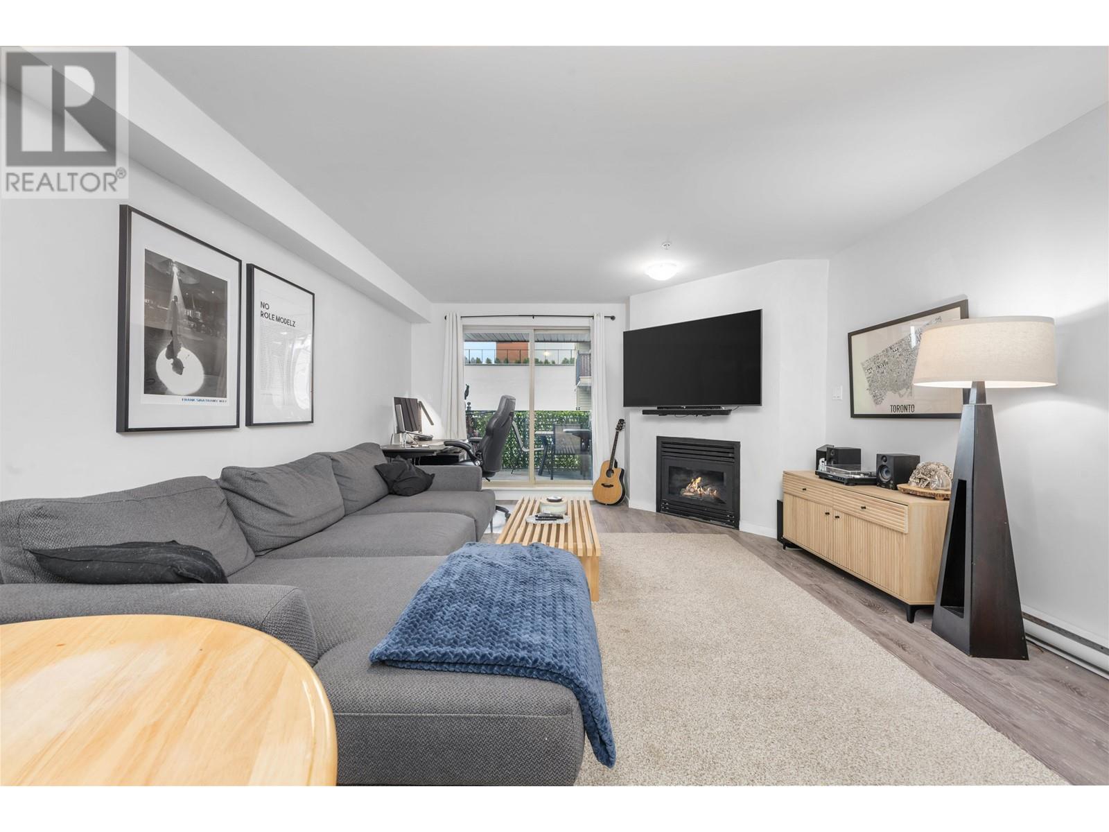 Property at 106 38003 SECOND AVENUE image 3