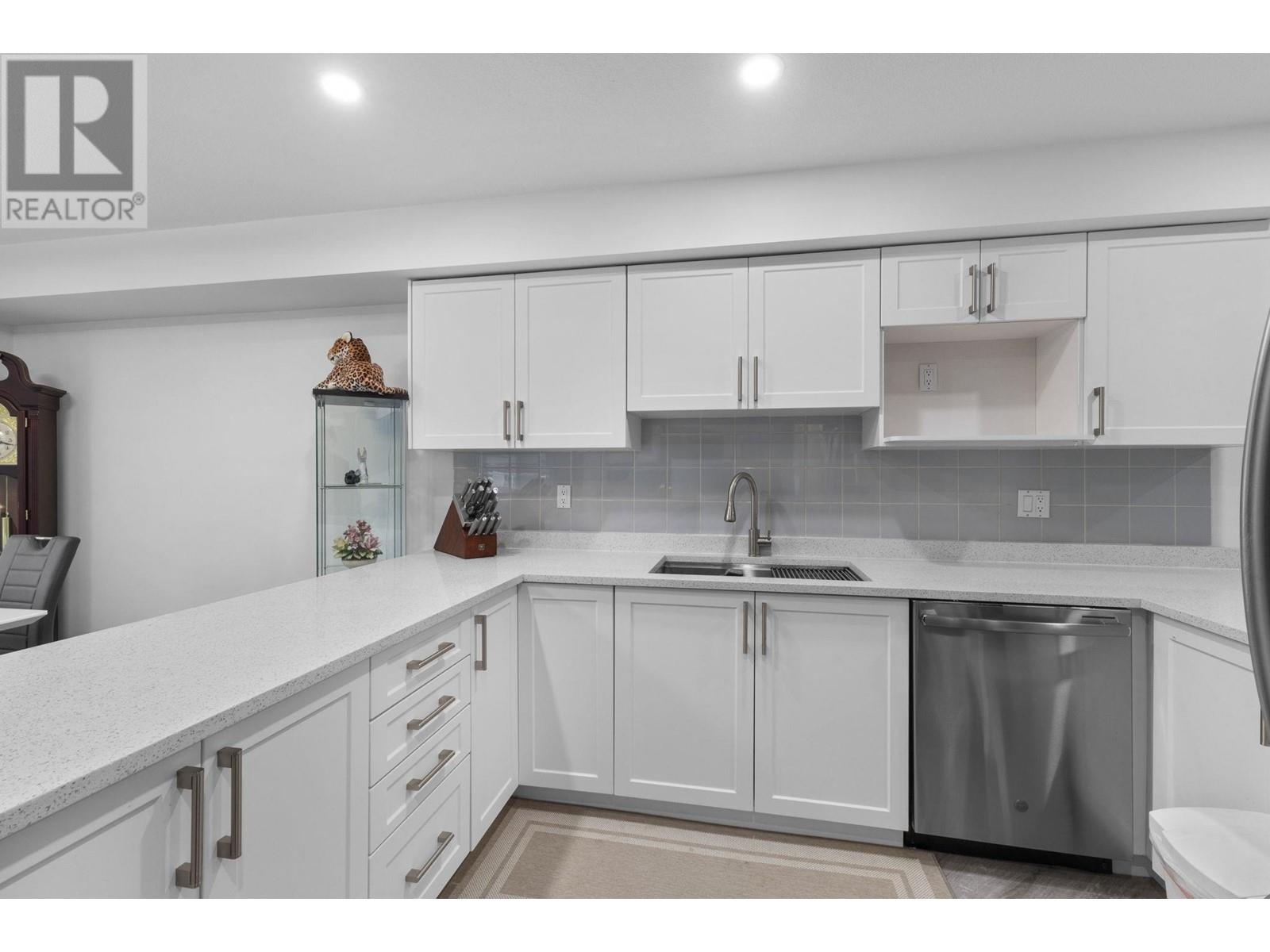 11 2615 Shaftsbury Avenue, Port Coquitlam, British Columbia  V3C 6N1 - Photo 9 - R2972297