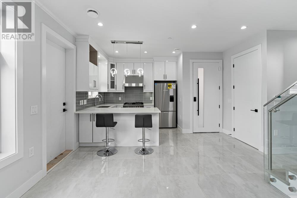 6749 Knight Street, Vancouver, British Columbia  V5P 2W4 - Photo 8 - R2971953