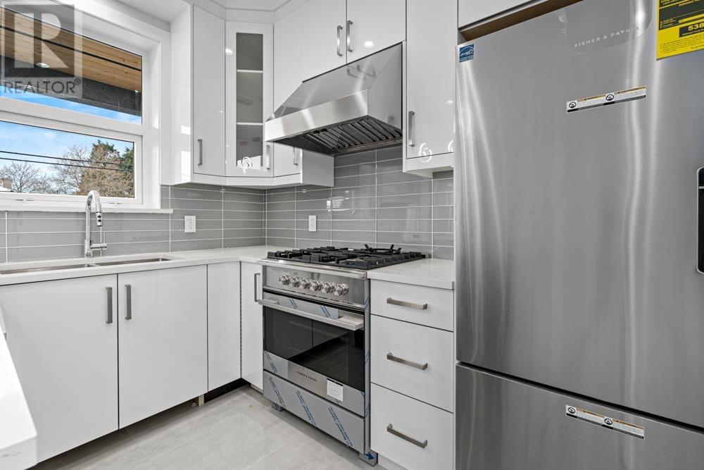 6749 Knight Street, Vancouver, British Columbia  V5P 2W4 - Photo 13 - R2971953