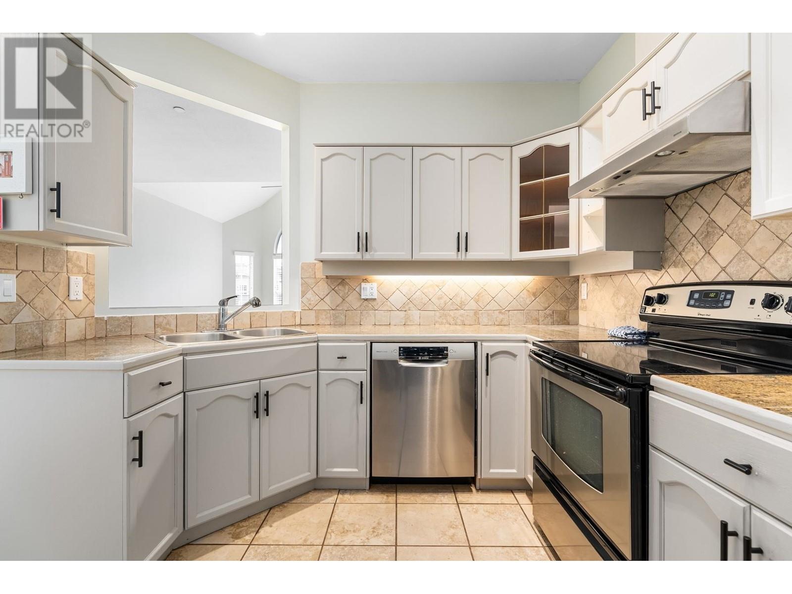 403 12464 191b Street, Pitt Meadows, British Columbia  V3Y 2P6 - Photo 8 - R2972163