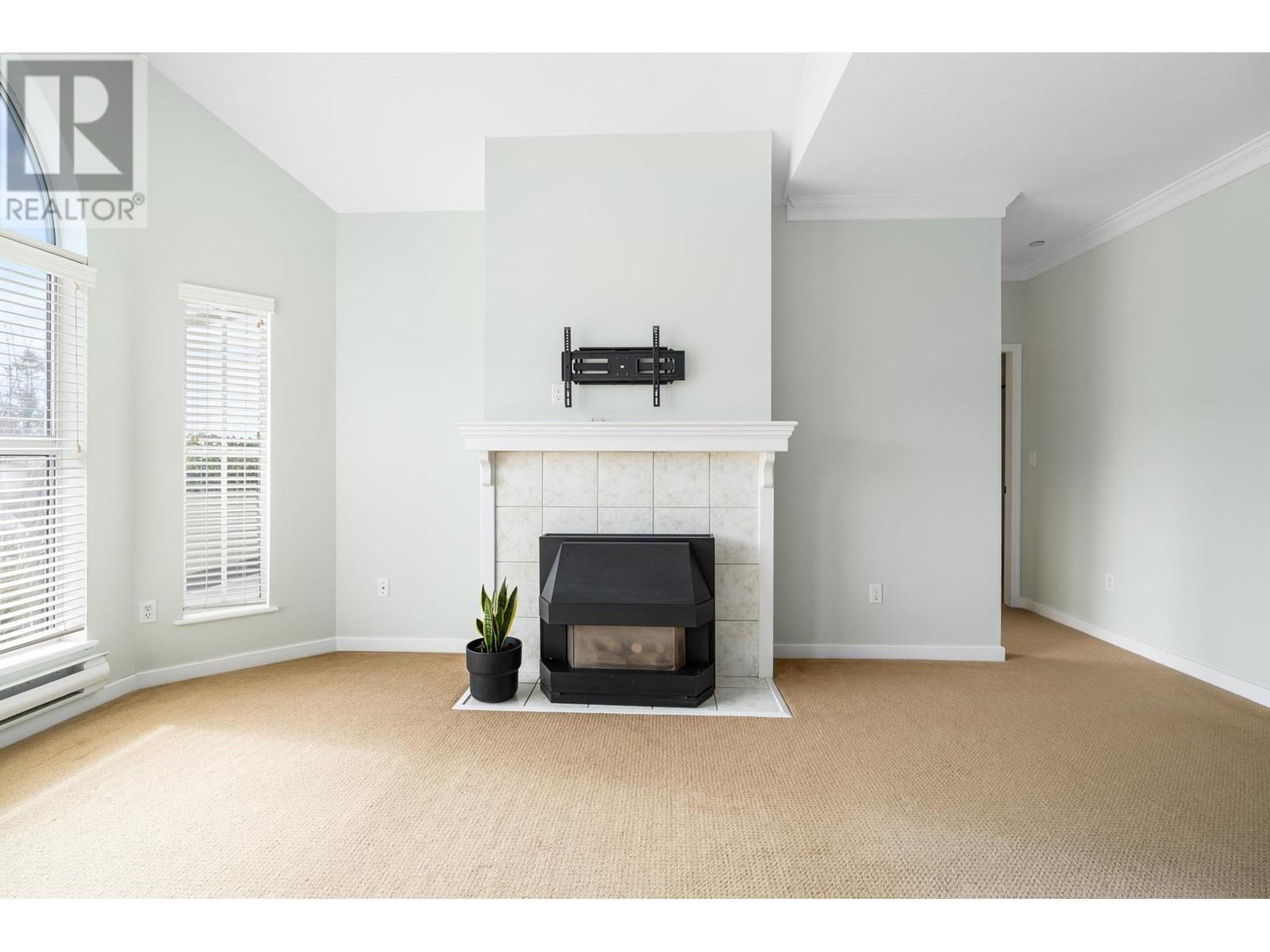 403 12464 191b Street, Pitt Meadows, British Columbia  V3Y 2P6 - Photo 3 - R2972163