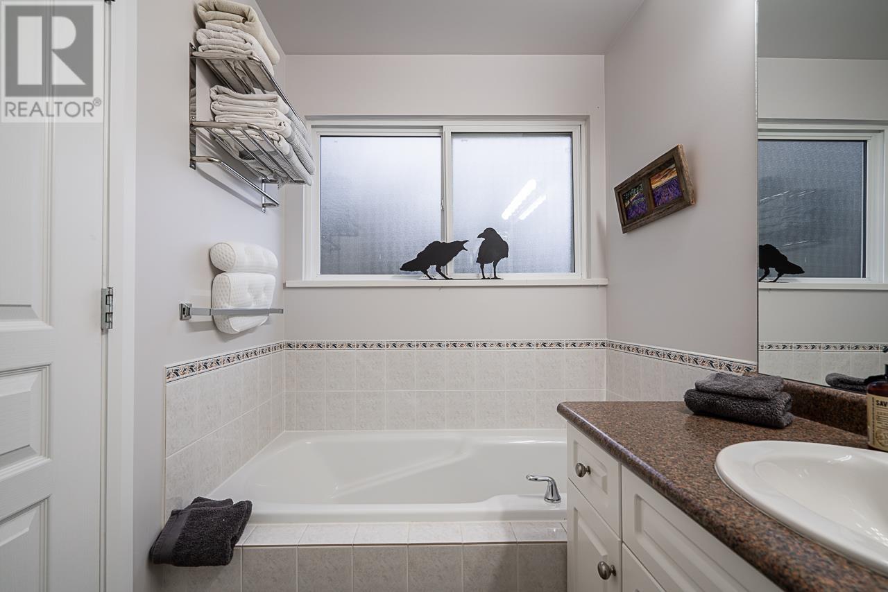 10992 241 Street, Maple Ridge, British Columbia  V2W 1H7 - Photo 22 - R2972232