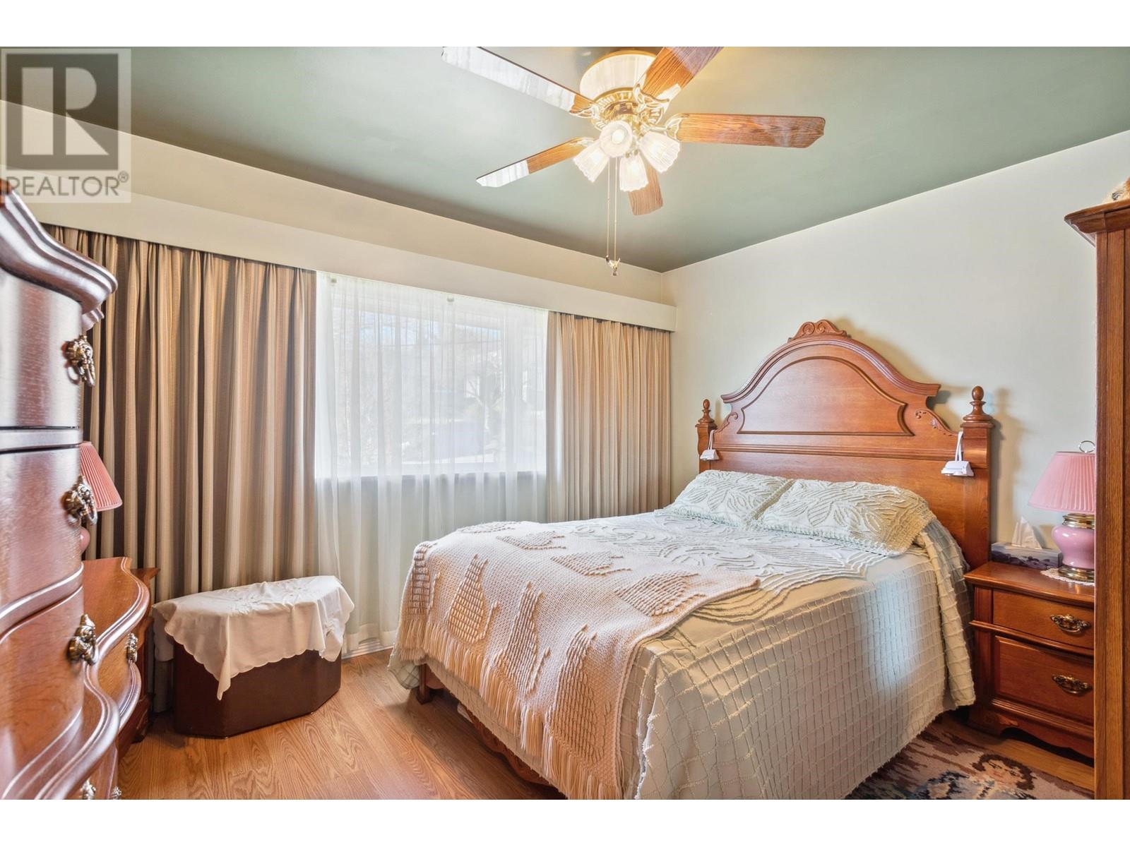 8222 Joffre Avenue, Burnaby, British Columbia  V5J 3L3 - Photo 10 - R2972300