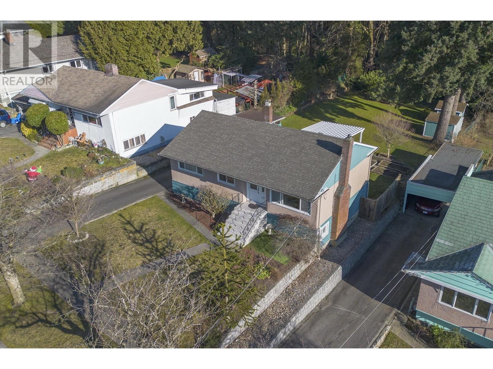 8222 Joffre Avenue, Burnaby, British Columbia  V5J 3L3 - Photo 33 - R2972300