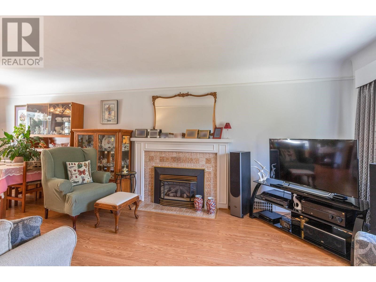 Property at 8222 JOFFRE AVENUE image 4