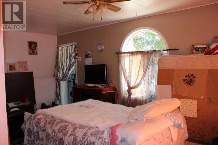 309 Centre Street N, Bow Island, Alberta  T0K 0G0 - Photo 8 - A2198694