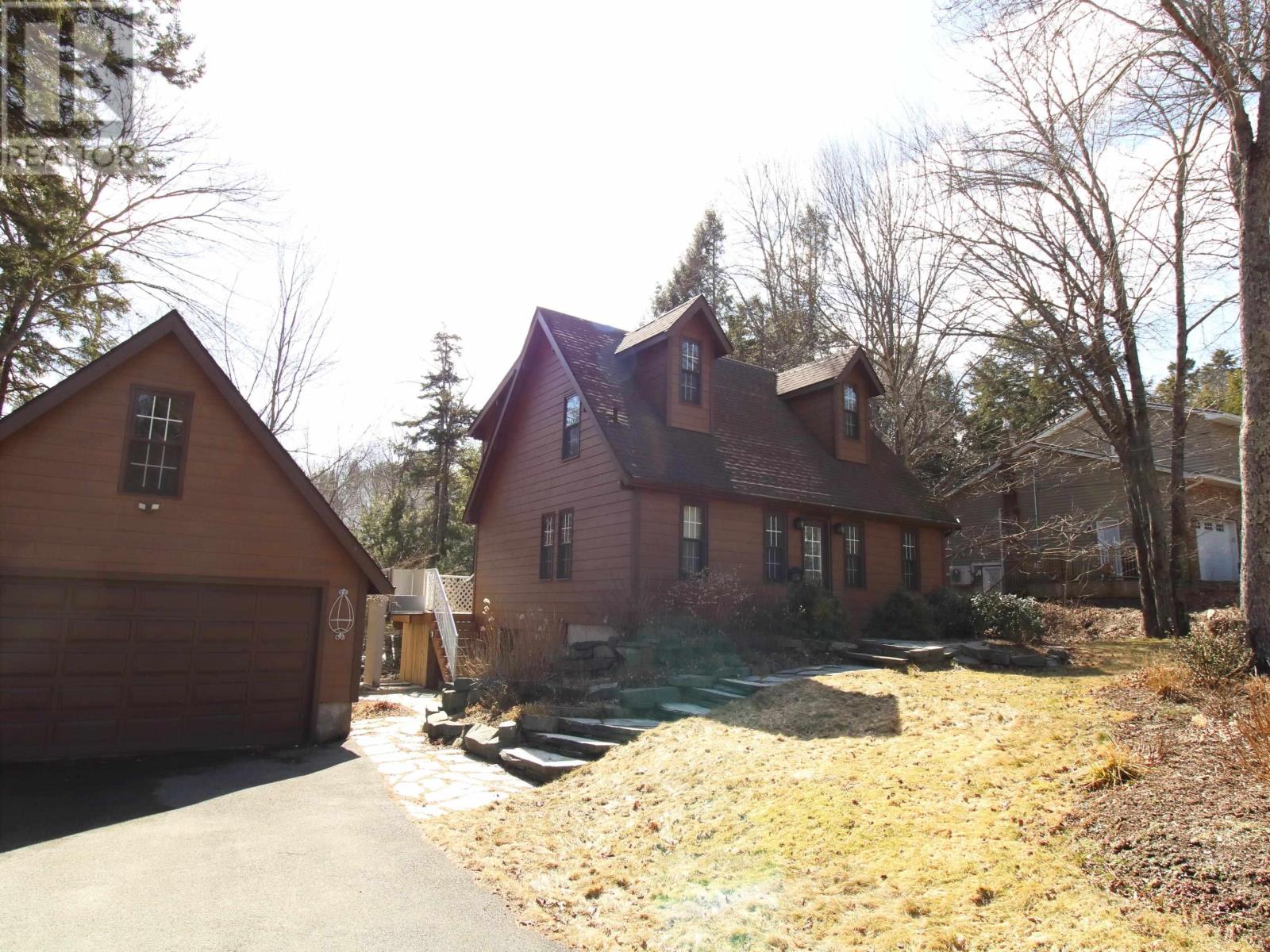 6 Mill Court, Bedford, Nova Scotia  B4A 3A9 - Photo 2 - 202501321