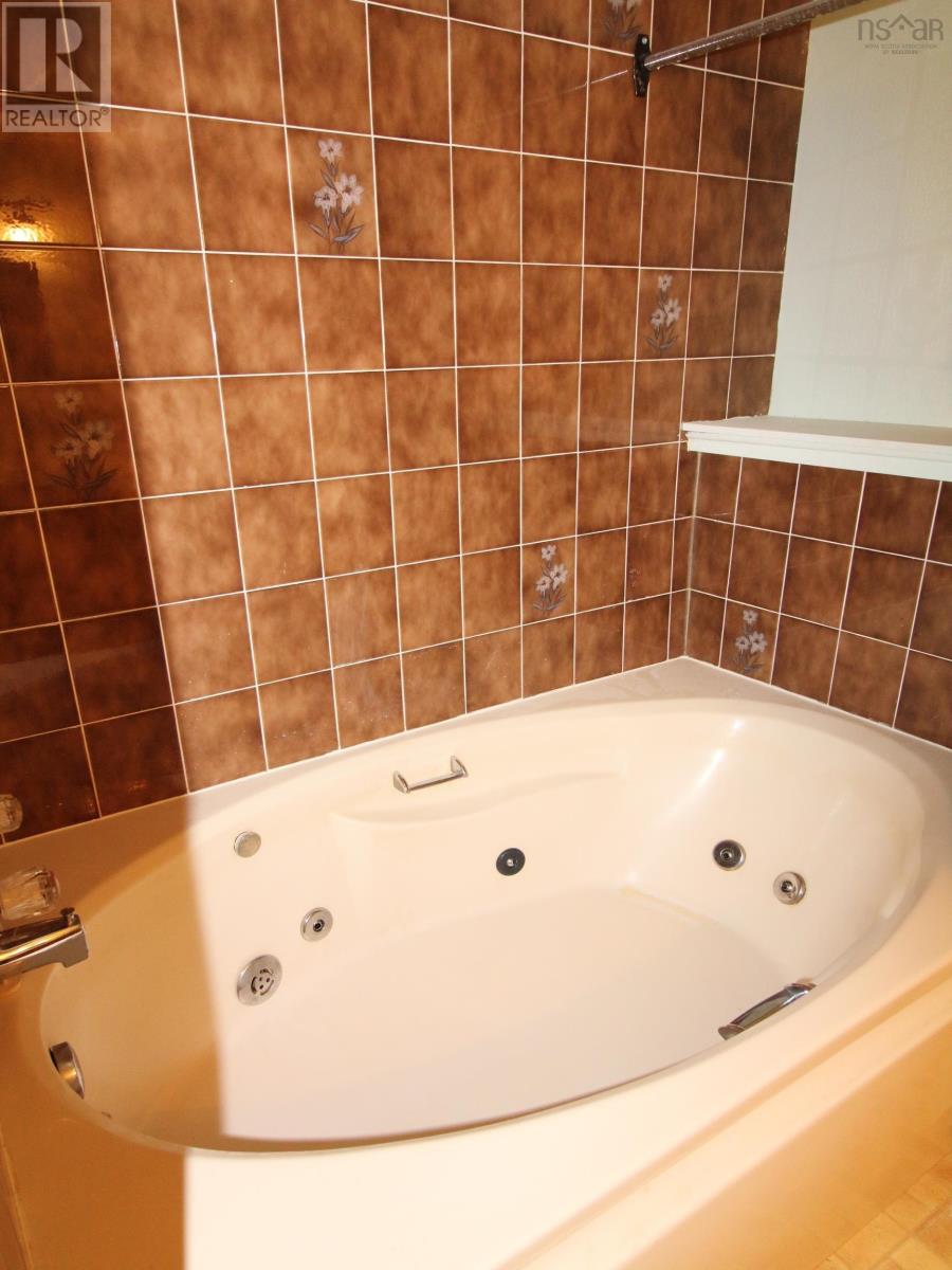 6 Mill Court, Bedford, Nova Scotia  B4A 3A9 - Photo 25 - 202501321