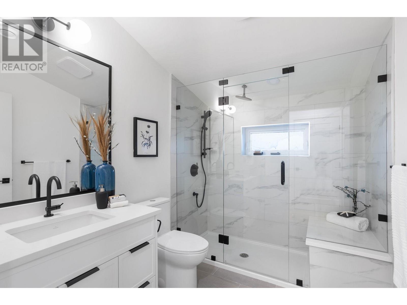 Listing Picture 21 of 26 : 2 65 E 58TH AVENUE, Vancouver / 溫哥華 - 魯藝地產 Yvonne Lu Group - MLS Medallion Club Member