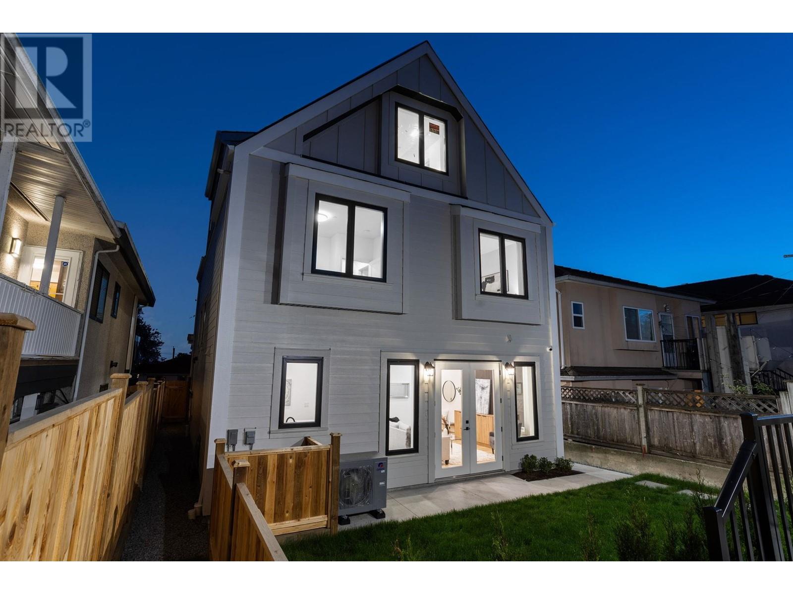 Listing Picture 26 of 26 : 2 65 E 58TH AVENUE, Vancouver / 溫哥華 - 魯藝地產 Yvonne Lu Group - MLS Medallion Club Member