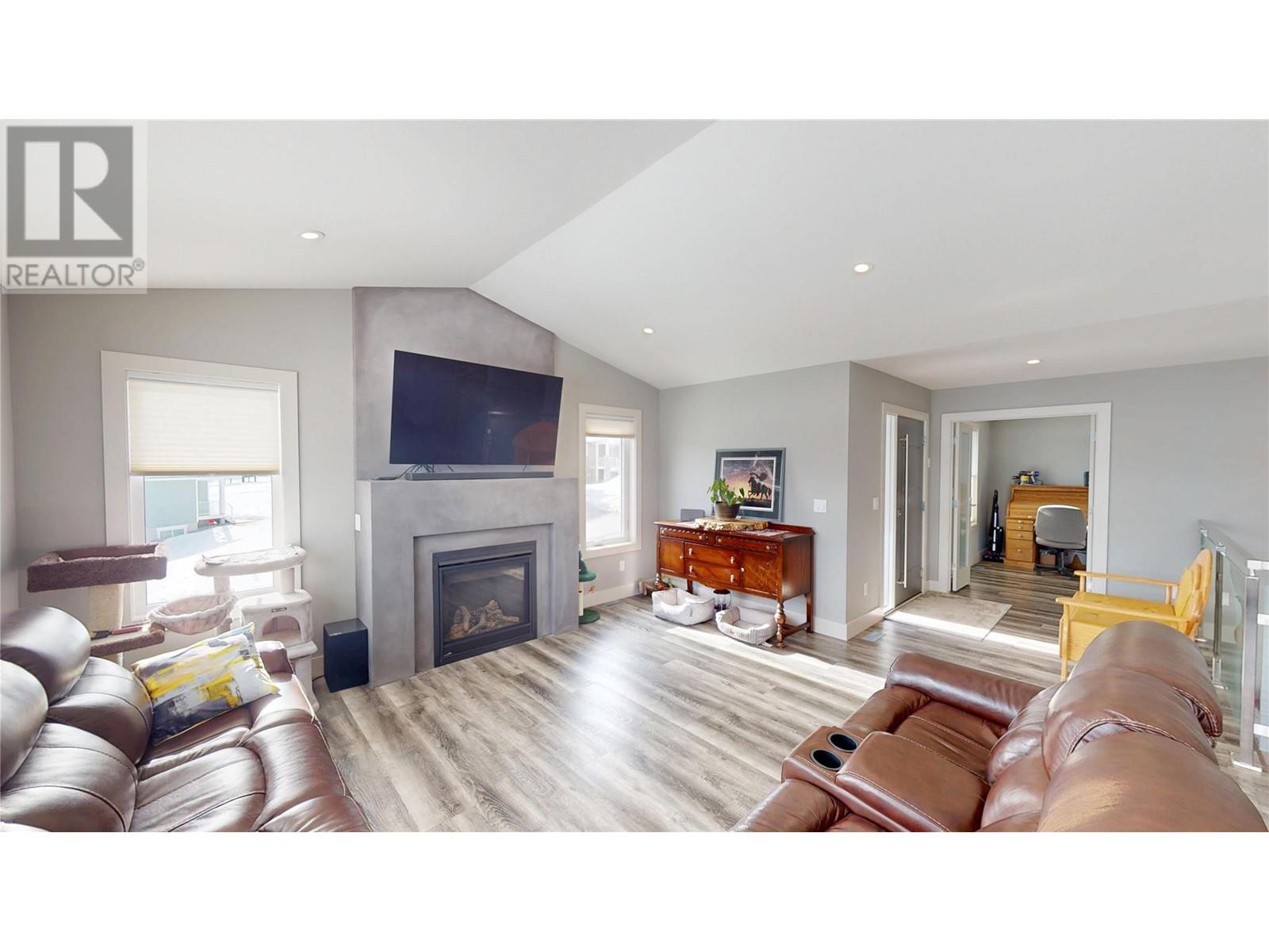 Property at 307 LEGACY LOOKOUT image 1
