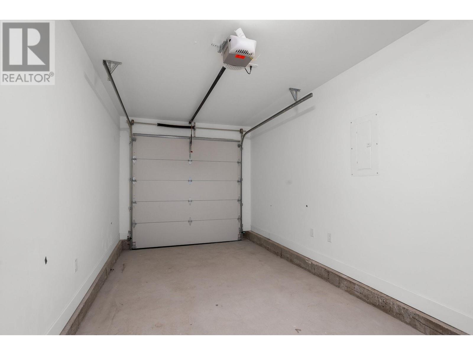 Listing Picture 25 of 26 : 2 65 E 58TH AVENUE, Vancouver / 溫哥華 - 魯藝地產 Yvonne Lu Group - MLS Medallion Club Member