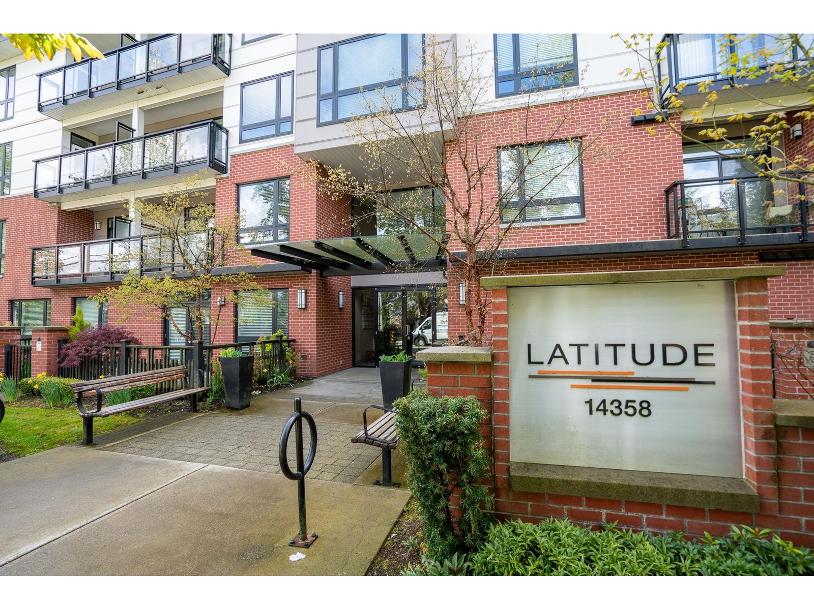 411 14358 60 Avenue, Surrey, British Columbia  V3X 0G3 - Photo 2 - R2951999