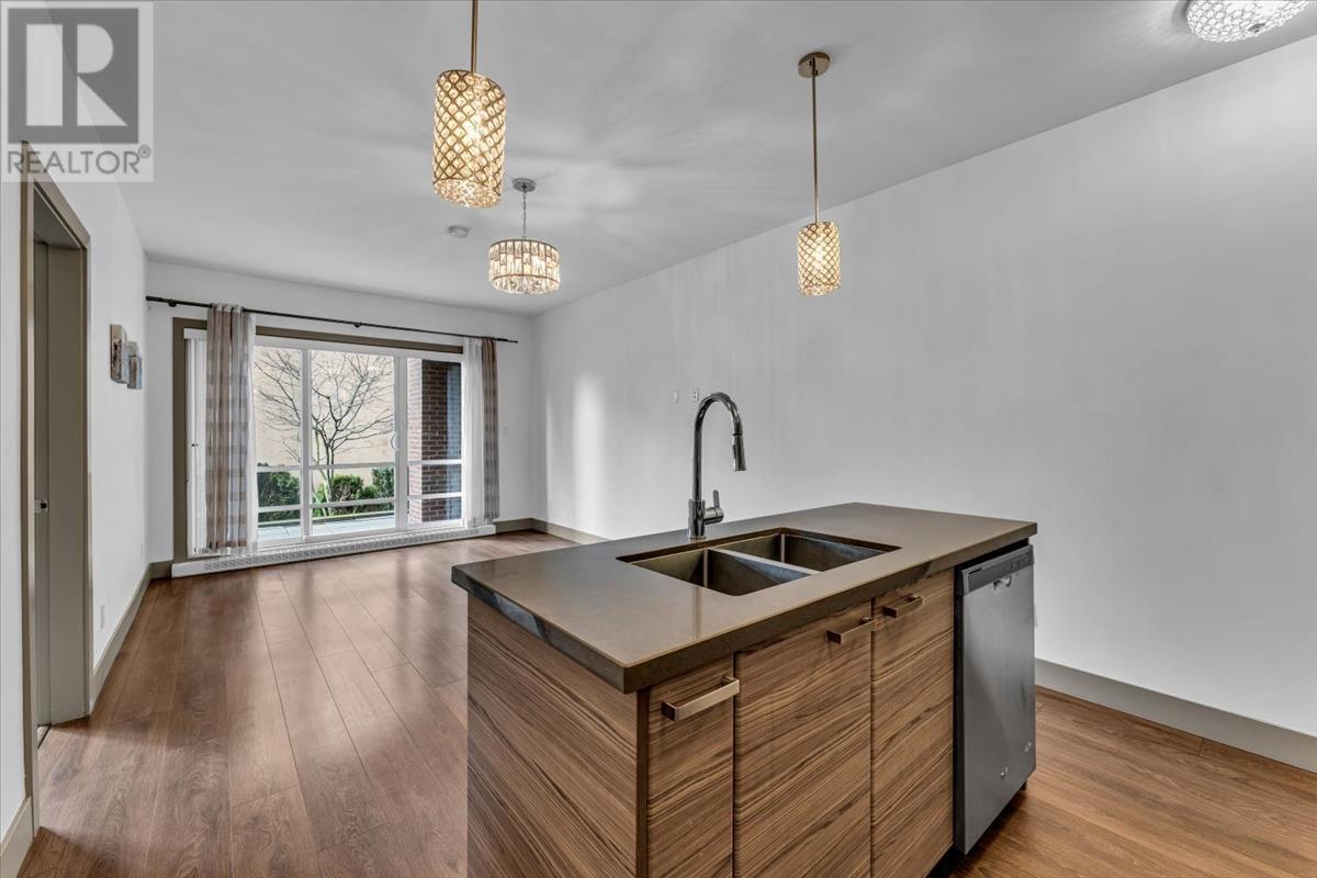 Listing Picture 2 of 29 : 103 6875 DUNBLANE AVENUE, Burnaby / 本拿比 - 魯藝地產 Yvonne Lu Group - MLS Medallion Club Member