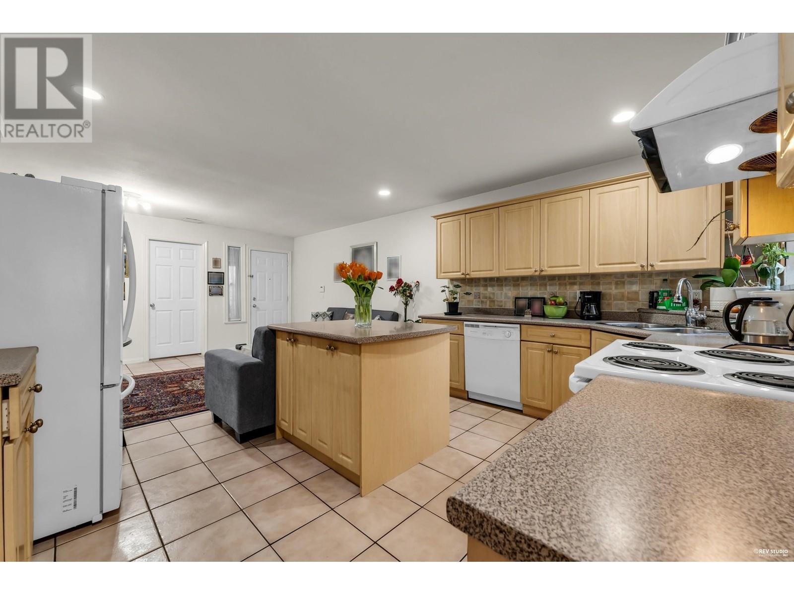 2820 Boundary Road, Burnaby, British Columbia  V5M 3Z8 - Photo 13 - R2972326