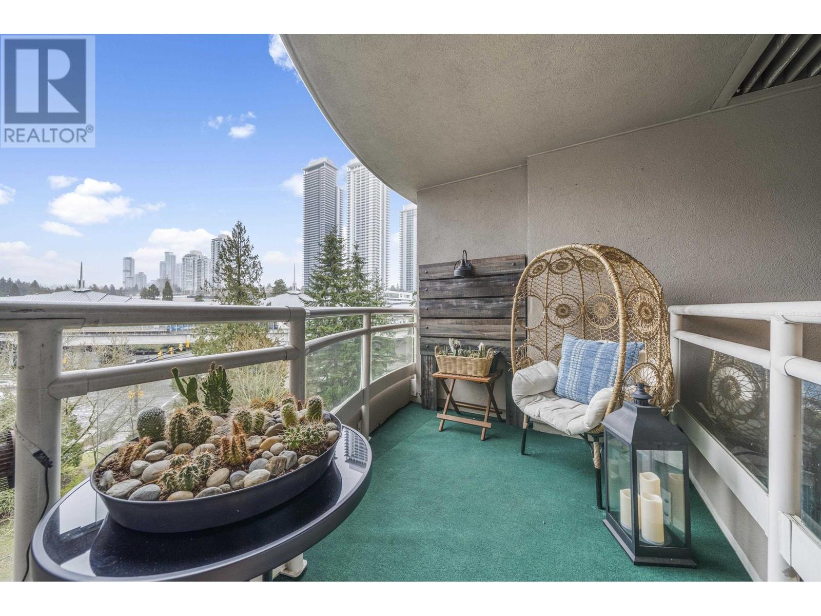 Listing Picture 13 of 29 : 905 9633 MANCHESTER DRIVE, Burnaby / 本拿比 - 魯藝地產 Yvonne Lu Group - MLS Medallion Club Member