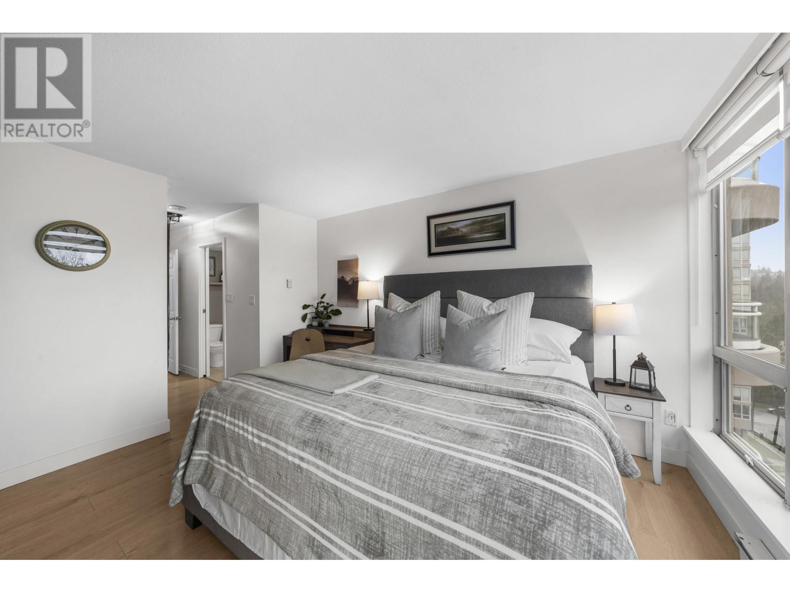 Listing Picture 23 of 29 : 905 9633 MANCHESTER DRIVE, Burnaby / 本拿比 - 魯藝地產 Yvonne Lu Group - MLS Medallion Club Member