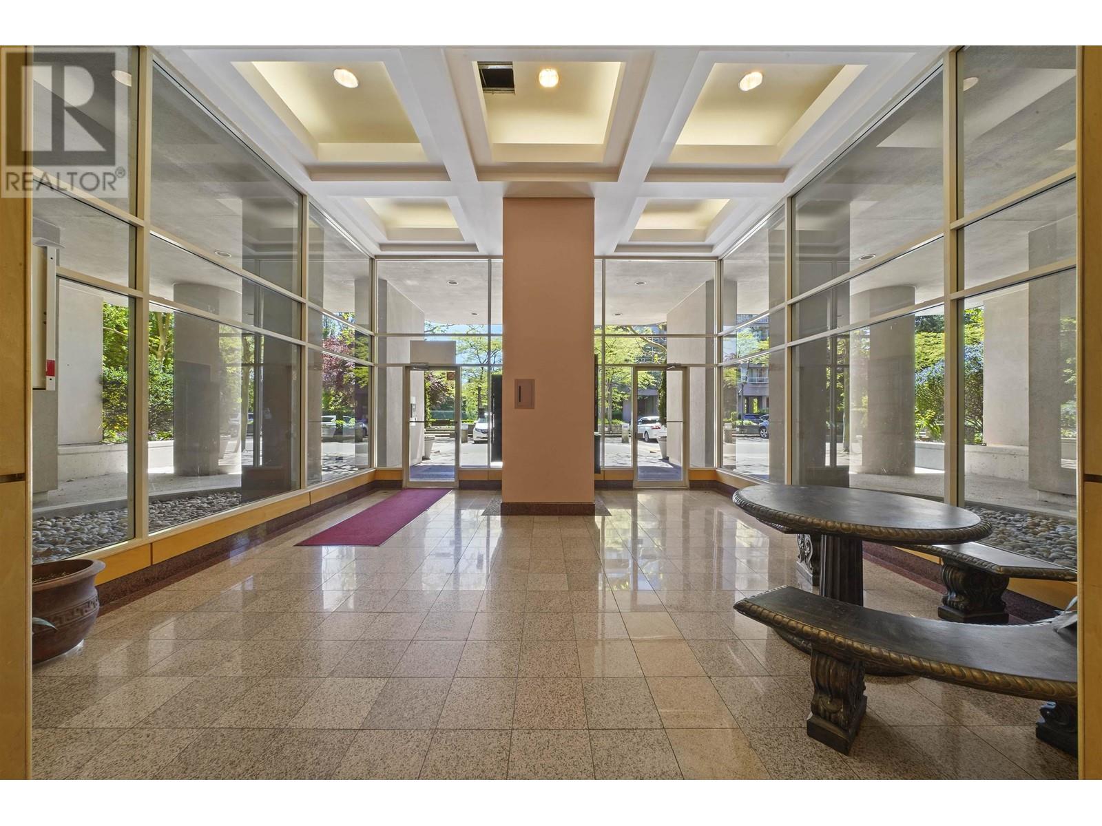 Listing Picture 29 of 29 : 905 9633 MANCHESTER DRIVE, Burnaby / 本拿比 - 魯藝地產 Yvonne Lu Group - MLS Medallion Club Member