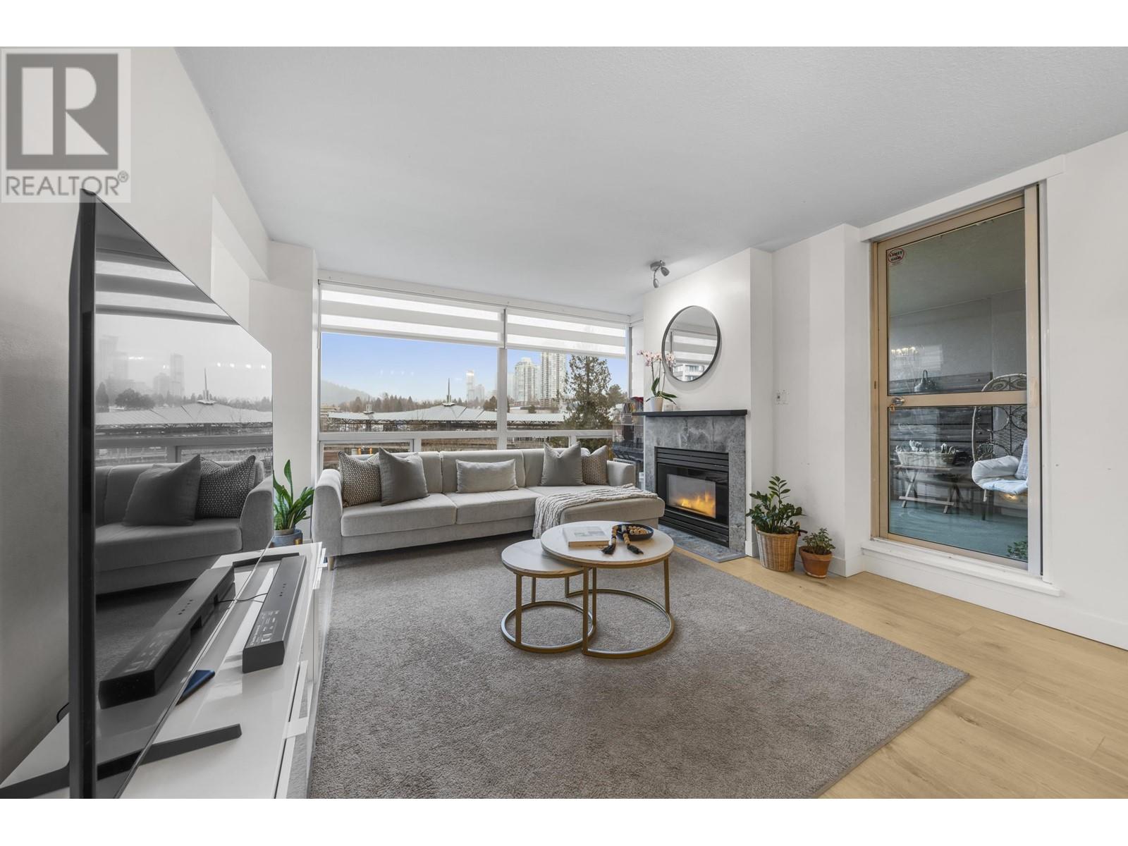 Listing Picture 5 of 29 : 905 9633 MANCHESTER DRIVE, Burnaby / 本拿比 - 魯藝地產 Yvonne Lu Group - MLS Medallion Club Member