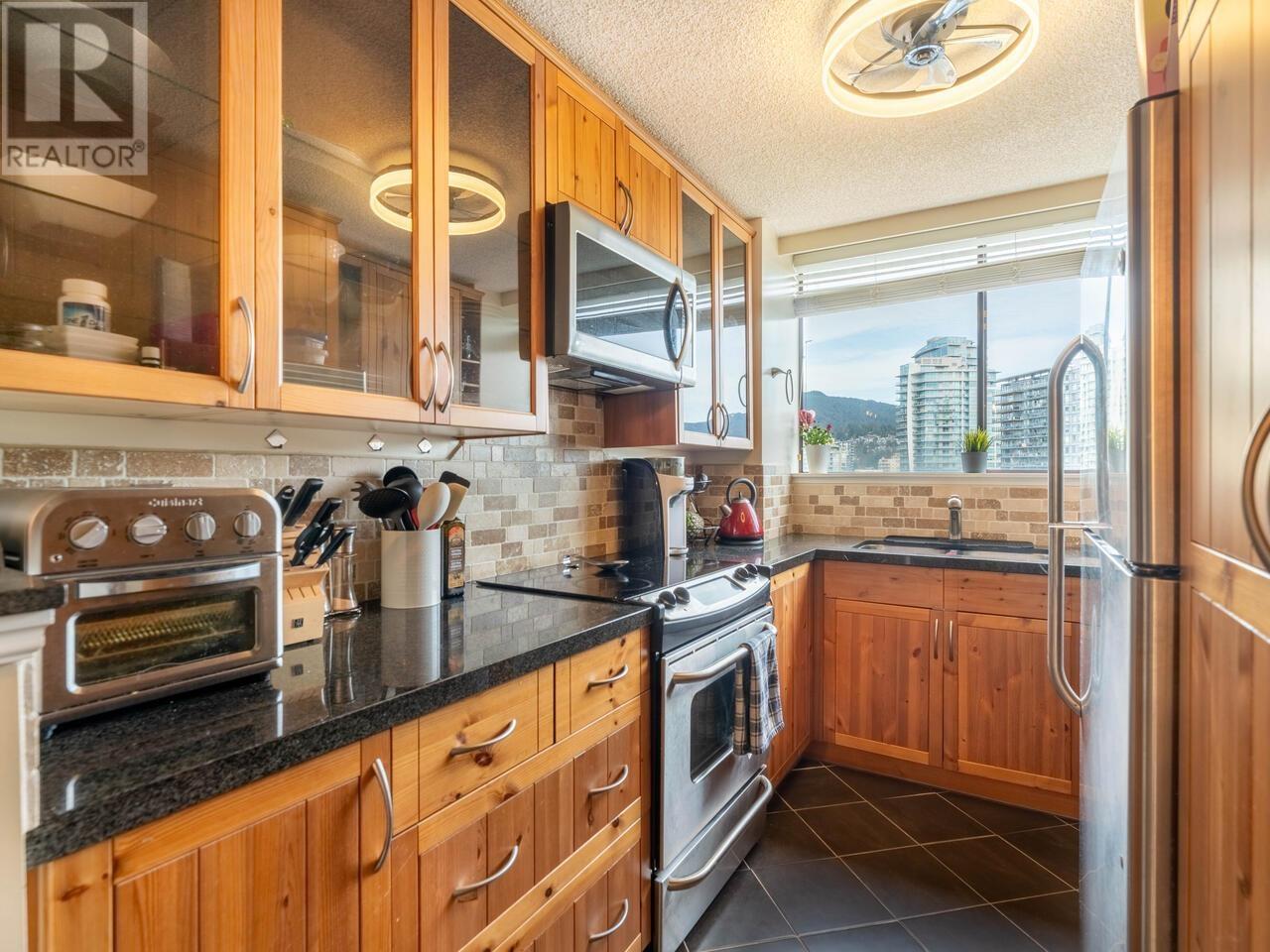 1402 114 W Keith Road, North Vancouver, British Columbia  V7M 3C9 - Photo 4 - R2972359